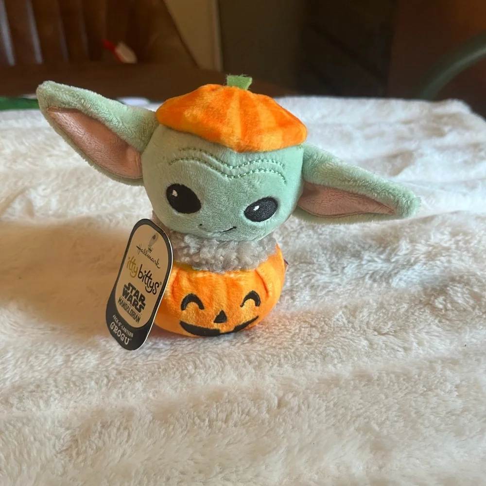 NWT Disney Hallmark Grogu Pumpkin Tiny Star Wars Fall Plush Toy Stuffed Animal